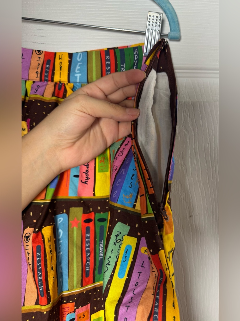 ModCloth Literary Flirt Book Library Skirt Midi Novelty Bookshelf Whimsy Booktok - Picture 11 of 13